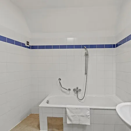 Farawayhomes Mautern