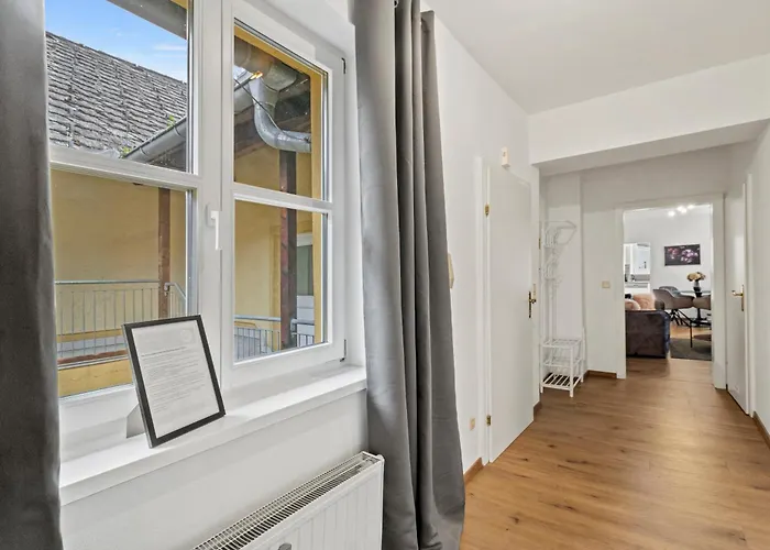 Farawayhomes Mautern #11 *